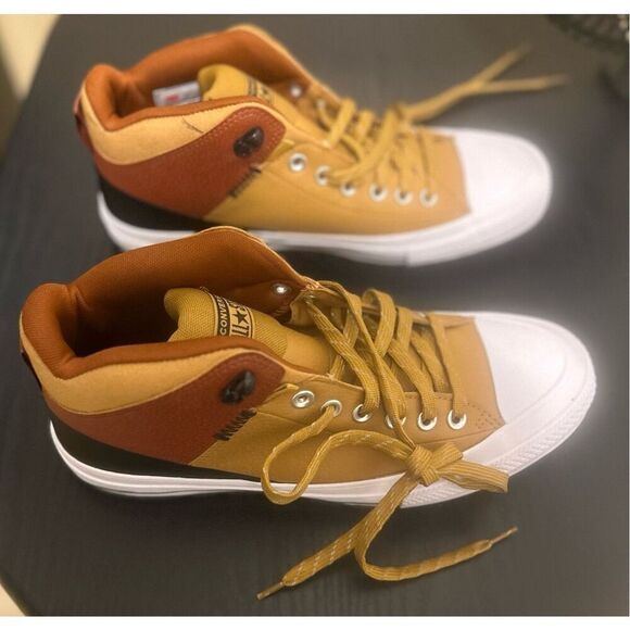 Converse Chuck Taylor All Star Street Boots Size 9 main image 4